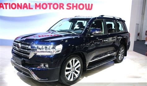 2016 Toyota Land Cruiser Launched In India And Showcased At Dubai