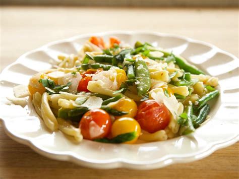 Cook the pasta according to package instructions, then drain and set aside. Loaded Veggie Pasta Recipe | Ree Drummond | Food Network