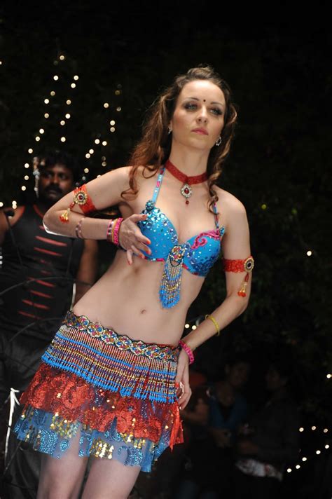 Pragya jaiswal hot navel exposed pic. Natasha Hot Navel Show Photos - Heroine Gallery