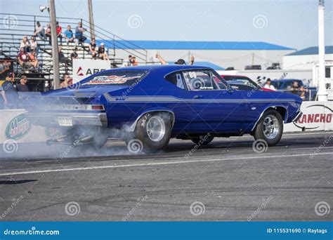 Vintage Chevelle Burnout On The Track Editorial Image Image Of Drag