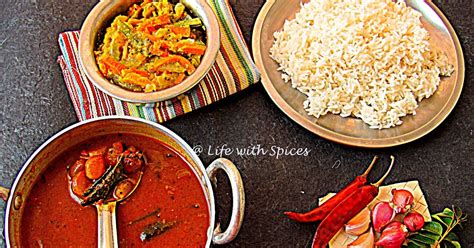 Life With Spices Chettinad Chinna Vengaya Poondu Kuzhambhu