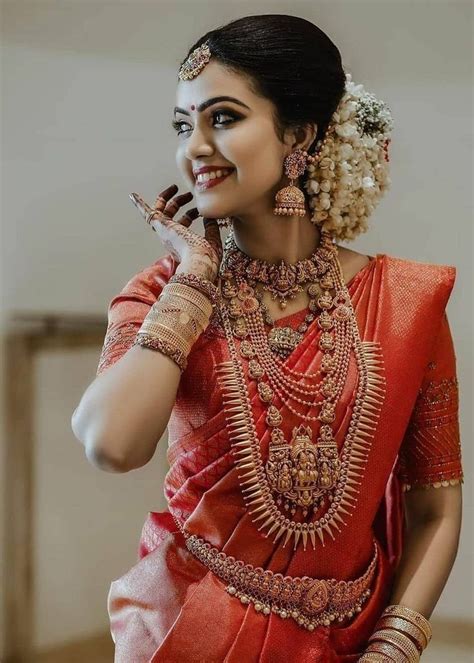 Gorgeous Silk Saree Ideas The Classic Red Bridal Saree Bride Photos Poses Indian Bride Poses