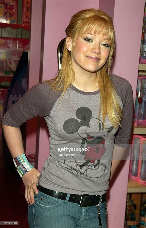 Hilary Duff Ƹ̴Ӂ̴Ʒ♡☼εїз☽Ƹ̴Ӂ̴Ʒ Hilary Duff During Hilary Duff At The Disney Store At The Disney