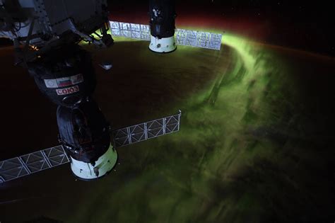 Nasa Astronaut Snaps Gorgeous Photo Of Aurora From The International