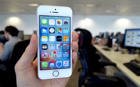 Iphone Se Review Pint Size Perfection Or Short Of The Mark