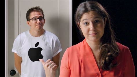 personal technology with joanna stern why ‘sign in with apple beats passwords and facebook