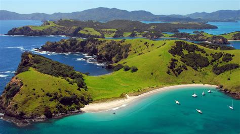 The climate of new zealand is varied due to the country's diverse landscape. Cruise the Queen Elizabeth to New Zealand's North Island ...