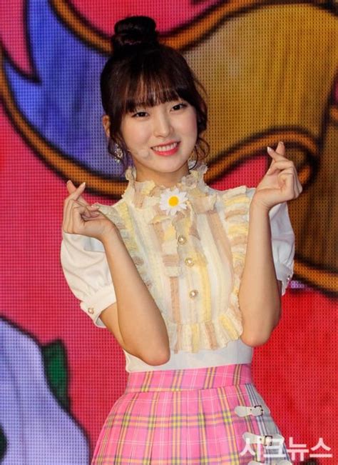 Arin Oh My Girl Coloring Book Showcase Event Pics My Girl Arin