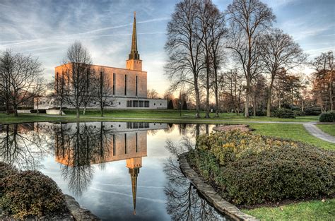 London England Temple In The Winter