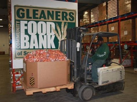 We support a number of community cupboards across central indiana, serving grocery items to students and families. Gleaners food bank gets national recognition