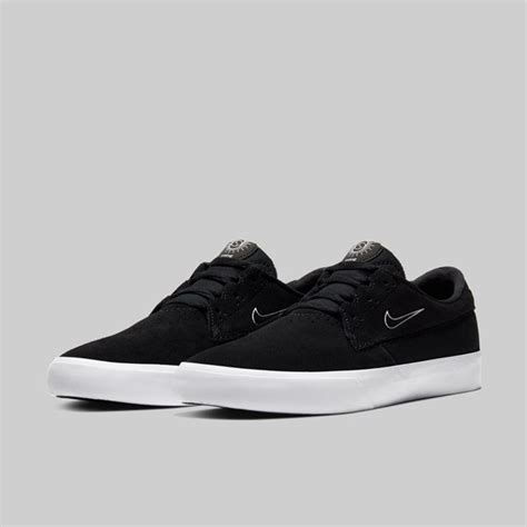 There are levels to skateboarding. NIKE SB SHANE O'NEILL PRO BLACK WHITE BLACK | NIKE ...