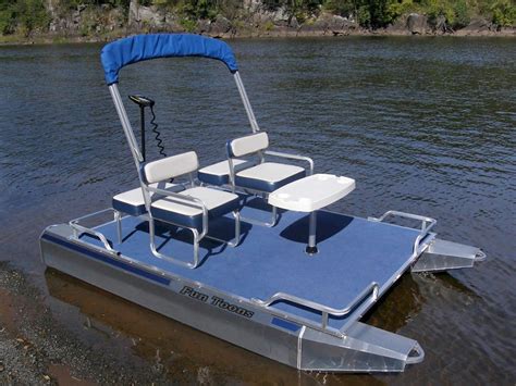 Pontoon boats provide solo anglers with an easy, and affordable. electric-mini-pontoon-boat-31.gif 998×748 pixels | Pontoon ...