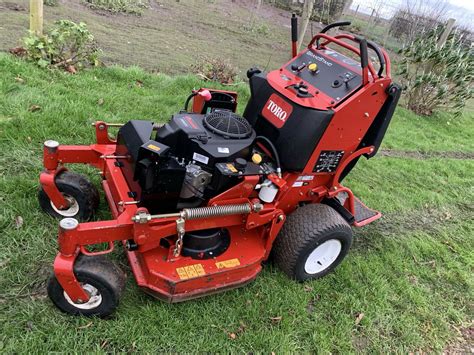 Commercial Mowers 2015 Toro Grandstand 32 Commercial Zero Turn Ride