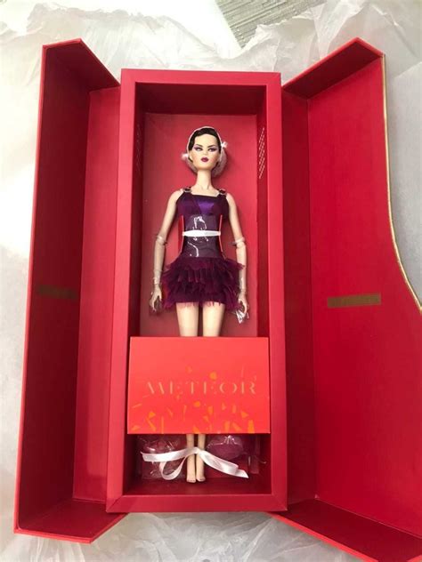 Integrity Toys Fashion Royalty Navia Phan Enigmatic Reinvention