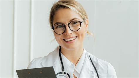 What Are The Major Skills Of A Doctor 7 Examples Medlink Students Blog