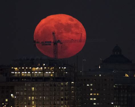 supermoon 2017 pictures see the final full moon of the year as it came closest to earth