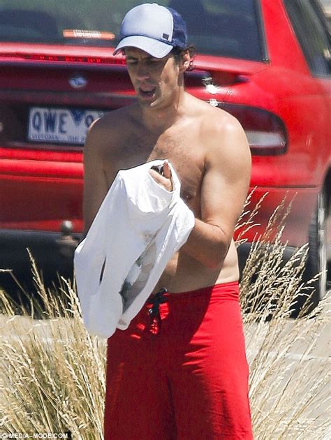 Andy Lee Strips Off His T Shirt In Scorching Weather Daily Mail Online
