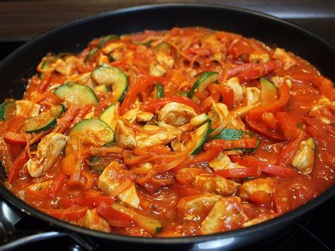 Low-Carb Zucchini -Paprika-Hähnchen- Pfanne von La Cuisine 1990