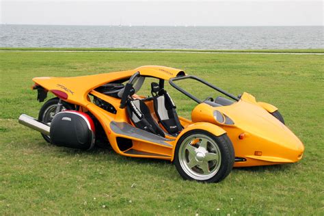 Casey cummings from suzuki made the first 1. Campagna T-Rex | Car Review, Price, Photo and Wallpaper ...