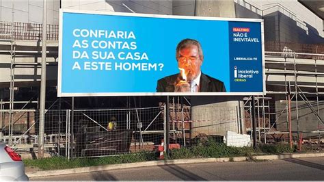 Câmara De Oeiras Tirou Cartaz Da Iniciativa Liberal Porque Ofendia
