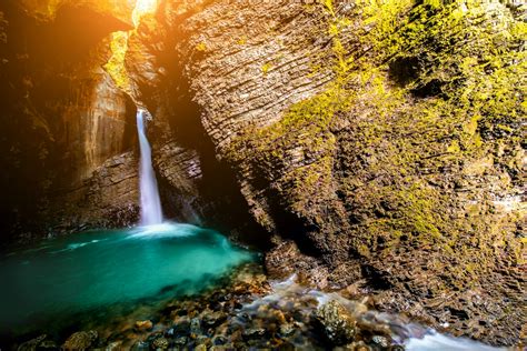 Een Tijdloze Schoonheid Van De Kozjak Watervallen In Kozjak