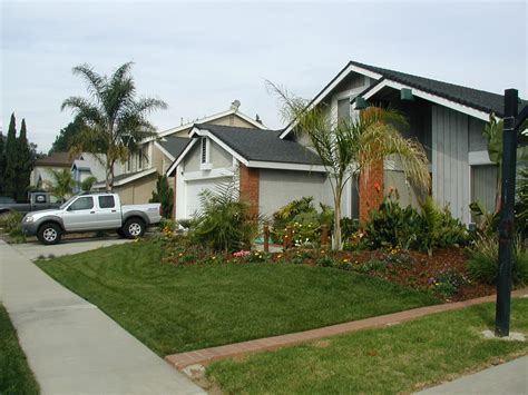 Awesome Front Yard Landscape Plans Homesfeed