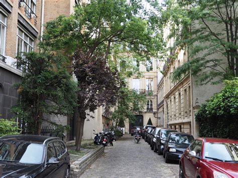 Paris Zigzag Insolite And Secret Les Merveilles Insoupçonnées De La Rue De Grenelle