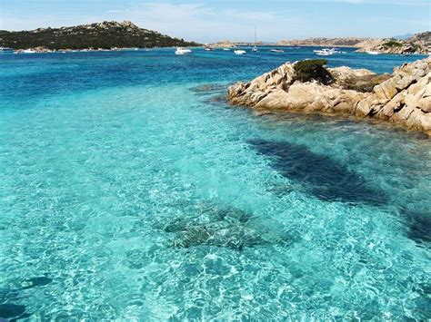 It is one of the seven islands that comprise arcipelago di la maddalena national park.1. Isola Budelli: cade prelazione dello Stato, resta di proprietà del magnate neozelandese Michael ...