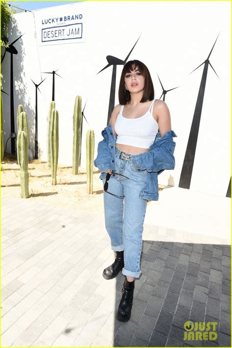 Charli Xcx Performs With MØ At Coachella 2018 Photo 4064837 Coachella Pictures Just Jared