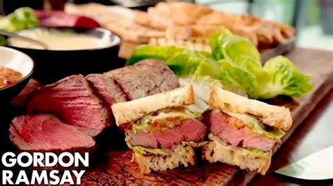 This is a simple way to make some awesome cheesesteaks at home. Panini Gourmet Masterchef | Il Giulebbe