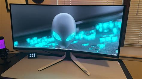 Alienware 34 Curved Qd Oled Gaming Monitor Review Cnn Underscored