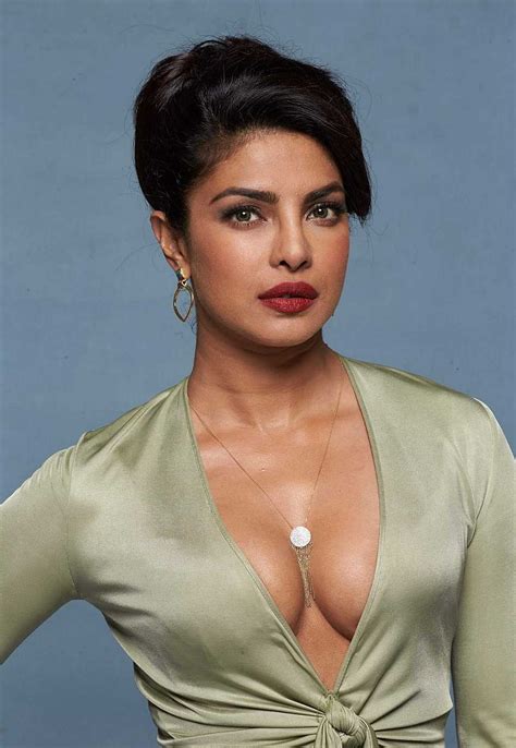 Priyanka Chopra Wallpapers Hd