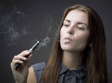 Comprehensive E Cigarettes Study Offers Mixed Findings