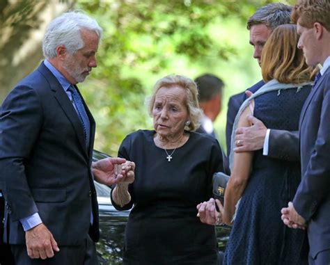 Robert F Kennedys Wife Ethel Breaks Down At Granddaughters Funeral