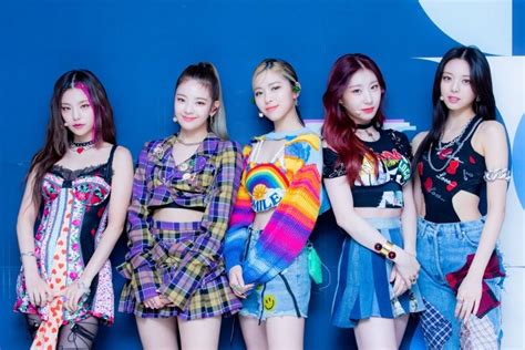 Itzy Spends 2nd Week On Billboard 200 With “crazy In Love” Making Them