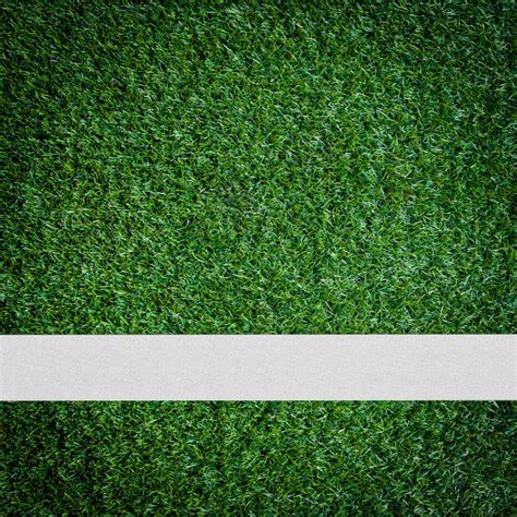 De officiële website van de koninklijke. Witte streep op het groene voetbalveld van bovenaanzicht ...
