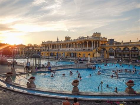 Portarul, cel mai bun jucator al maghiarilor! Cele mai populare orase in 2014 - Travelica