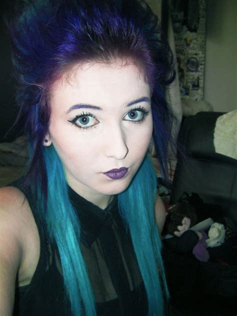 Purple is not the most common hair color. purple and blue hair on Tumblr