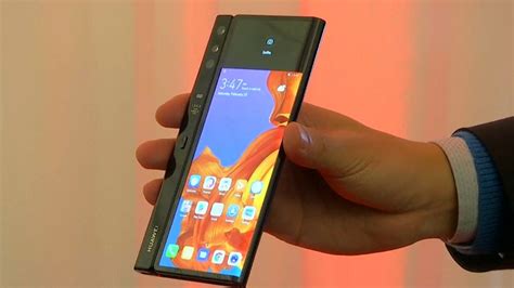 Huawei Katlanabilir 5g Akıllı Telefonu Mate Xi Tanıttı Euronews