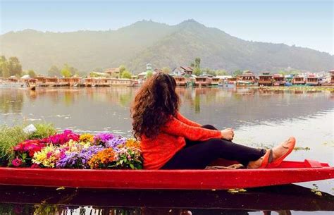 15 Most Surreal Things To Do In Srinagar For An Incredible Experience
