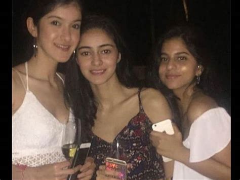 chunky pandey s daughter ananya pandey to debut in bollywood filmibeat