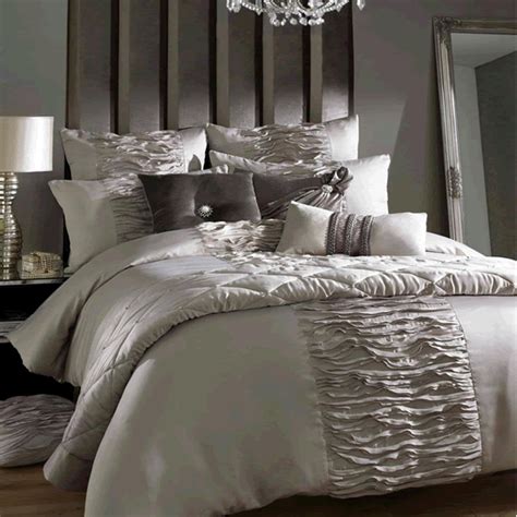 We are committed to supplying buyers with the highest quality luxury beds at prices usually only found in end of line or clearance sales. Kylie-Minogue-Giana-Duvet-Set-550 - The Bed Linen Blog
