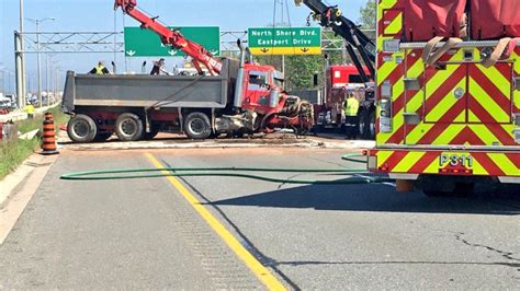 Video Captures Nasty Dump Truck Crash On Qew In Burlington Ont