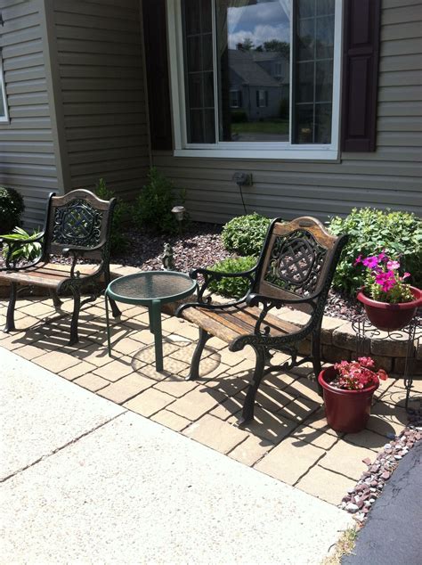 Front Yard Sitting Area Ideas That Will Make You Feel Relaxed And Joyful