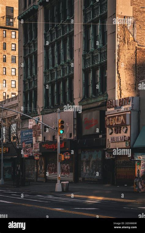 125 Street In Harlem Manhattan New York City Stock Photo Alamy