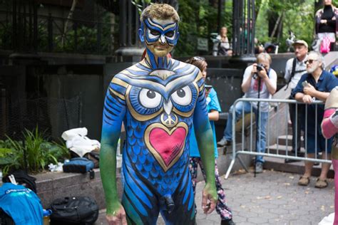 Nsfw Photos 100 Totally Naked People Got Painted In Midtown Nyc