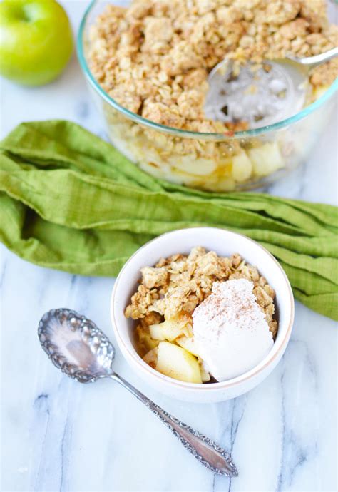 Squeeze the lemon juice into a large bowl half full of cool water. Instant Pot Apple Crisp