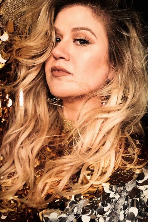 Kelly Clarkson Photo