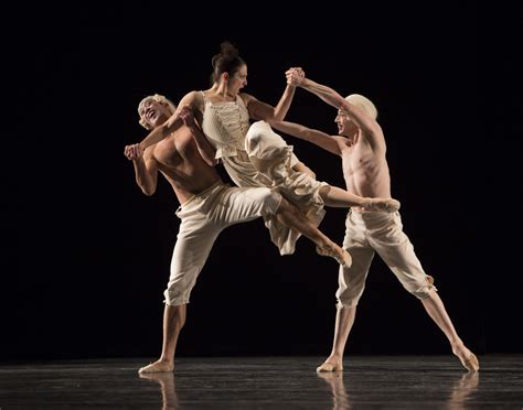 Pnb Showcases Ever Evolving Field Of Contemporary Ballet Seattle Dances