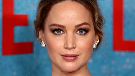 A Timeline Of Jennifer Lawrence And Cooke Maroneys Relationship